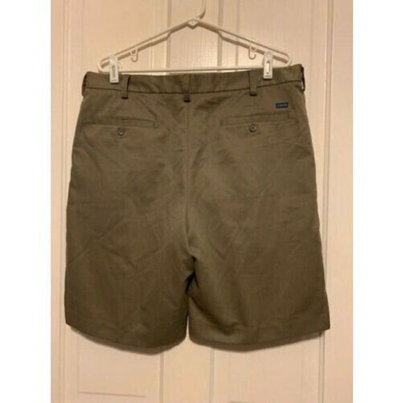IZOD MEN'S SIZE 36 DARK BEIGE PLEATED SHORTS - Picture 1 of 4
